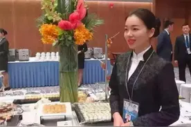 95后“国宴服务员”姚碧，3次为各国宴会服务，一颦一笑尽显大气图片