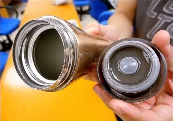 带有酸性的身体乳能不能抹杯子