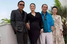 67岁张艺谋晒与36岁妻子近照，这让56岁的岳母情何以堪啊图片
