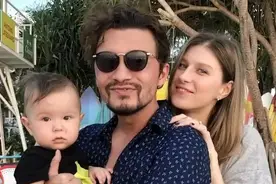 前国脚谢晖晒近况，混血儿子帅气十足，二婚娶外国娇妻生活甜如蜜图片