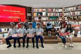 还记得那群穿梭在虹口的小哥哥小姐姐吗？这次有新朋友加入啦！图片