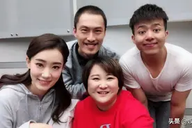 贾玲何止“救”了张小斐，她手下的四员大将，哪个没被生活毒打？图片