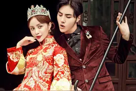 可挂在客厅里面的国风婚纱照图片