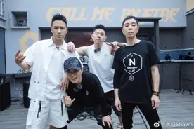和海泉曾是好兄弟，跟戚薇朱茵拍过戏，在《披荆斩棘》镜头却很少图片