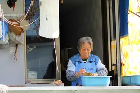 女人过了50岁，雌激素水平依然旺盛，有什么表现？这是好事吗？图片