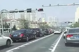 这种“锯齿形”车道您遇到过吗？应该如何通行？图片