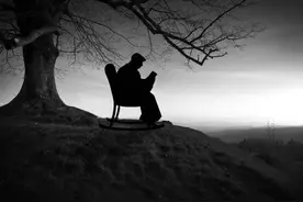 夜深人静的时候，我就潜伏在你的伤口图片