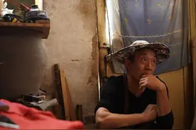 “人家觉得工作挣钱重要，我觉得跳舞重要”！57岁大爷跳芭蕾：不要在乎外界异样的眼光图片