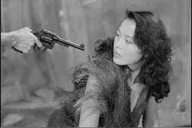 真实事件：32男1女被困孤岛6年后，仅剩19个男人和1个女人图片