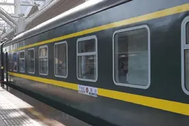 韶山连井冈山 全国首条红色旅游专线列车今日发车图片