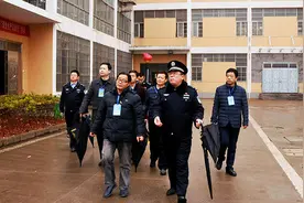 “巡视员”是什么级别？它能对应到历史上的什么官员？图片