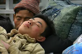 2021年建筑工人现状堪忧，工地高薪招人难真相曝光图片