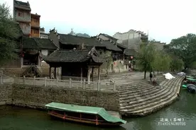 沈从文《边城》：边城没有浪子，只有老人和狗图片