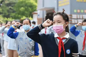 12岁女孩身高167cm，医生：这3种食物是身高“增长剂”，可多吃点图片