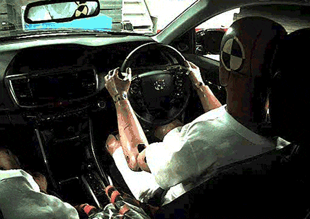 安全气囊到底是救人还是伤人，为什么那么多人被安全气囊打伤