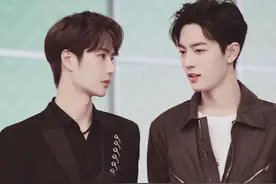 王一博肖战CP粉捐的博肖小学被摘牌，大批粉丝喊话：不挂名就退款图片