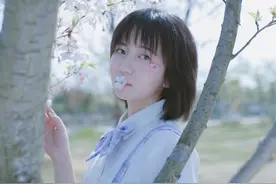 好想看你穿jk制服的样子呀，放风筝的少女图片