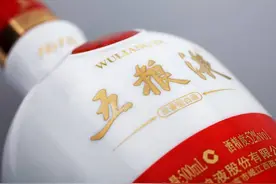 普五、五粮液1618、金装五粮液、虎符令、交杯牌五粮液有什么区别图片