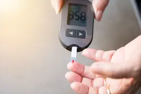 患糖尿病40年，比同龄老伴还能干！4句箴言，道出长寿秘诀图片