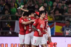 赚够钱了！胡尔克愿意300万欧年薪续约上港，爱上中超了？图片