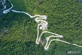“石山王国”纵横民族发展大通途图片