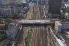新华桥即将开始桥梁主体拆解工作图片