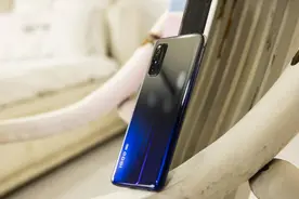 iQOO Neo3夜幕黑图集赏析——黑夜笼罩下的性能猛兽图片