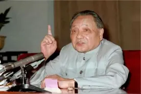 1985年，邓小平伸出一根手指震动世界：我们要裁军百万图片