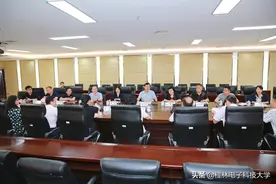 梧州学院党委书记韦仕珍一行到校交流（图）图片