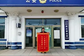 “熊孩子”游戏充值 打赏主播“实力坑爹”，“王者民警”追回1.9万元carry全场图片