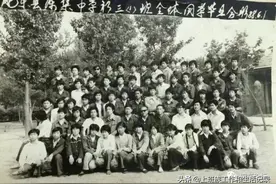 肥东县各中学毕业照：任时光匆匆，岁月变迁，我只顾风雨兼程！图片