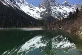 毕棚沟，一个有蓝天有白云有雪山有温泉的地方图片