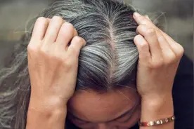 为什么头皮总长“疙瘩”和“脓包”呢？这也与这4个原因有关图片