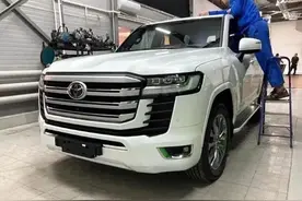 新款丰田陆巡曝光，能否反超雷克萨斯LX570？图片