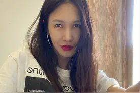 首席舞者嫁演员，二胎小产笑着支持丈夫，美人为何成干枯版孙艺珍图片