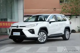 “换脸”的RAV4荣放，油耗比本田CR-V还低，看丰田威兰达图片