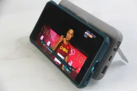 你见过支持无线快充的手机支架吗？南卡POW3充电宝，yyds图片