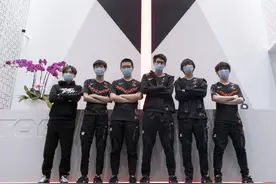 JKL加入滔搏有什么变化？Knight：不知为什么，打团都没人管我了图片