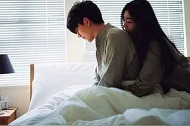 初中宿舍熄灯后，男生都在干嘛？别不好意思，男生都做过图片
