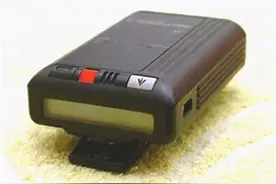 2007年，风靡20多年的BB机停产，距离手机被淘汰还远吗？图片