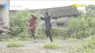 农民夫妻跳“鬼步舞”走红网络，背后的故事超暖心图片