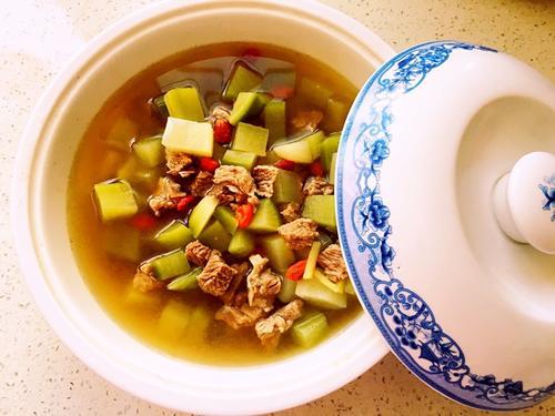 花胶海底椰汤牛肉 2026年花胶海底椰瘦肉汤