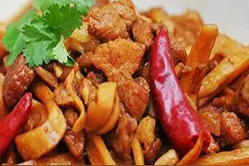 美食推荐：鱿鱼干烧肉、猪蹄瓜菇汤、烤鳊鱼制作方法图片