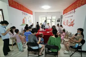 便民金融暖人心：汉口银行开展社保卡集中换发服务图片