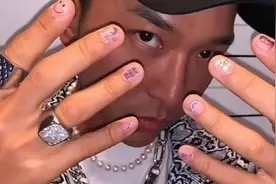 谁说男生不能做美甲，是另一种酷帅有型图片