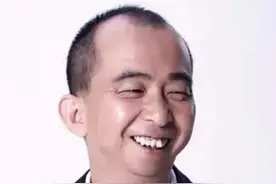9岁进入娱乐圈， 被称“中国最丑男演员”， 另一身份却无人知图片