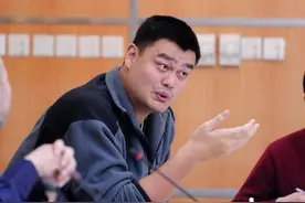 CBA新规出炉！小丁遭睢冉坑惨，得分王炮轰限薪，姚明下狠手图片