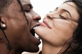 Travis Scott越南兄弟，靠“卖牙套”赚了说唱歌手2000万美元图片