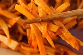 面汤腌酸笋：传统做法简单易学，20斤春笋自然发酵，脆爽不会坏！图片
