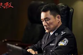 周梅森写的几篇反腐的小说，感觉他对中国官场不熟悉，是个外行图片